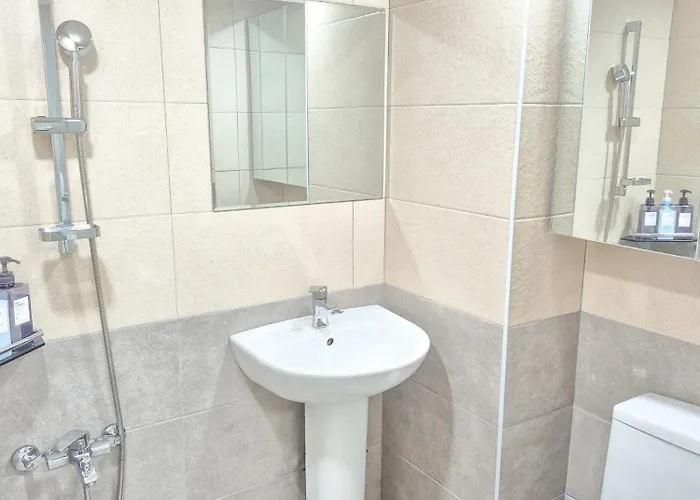 Oiso Nocleg ze śniadaniem 3*